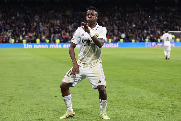 El baile de Vinicius en el festejo de un gol