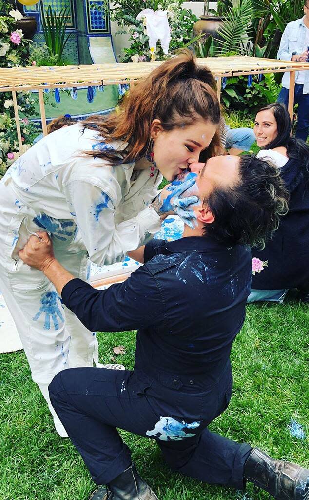 Johnny Galecki, Alaina Meyers, Baby Gender Reveal