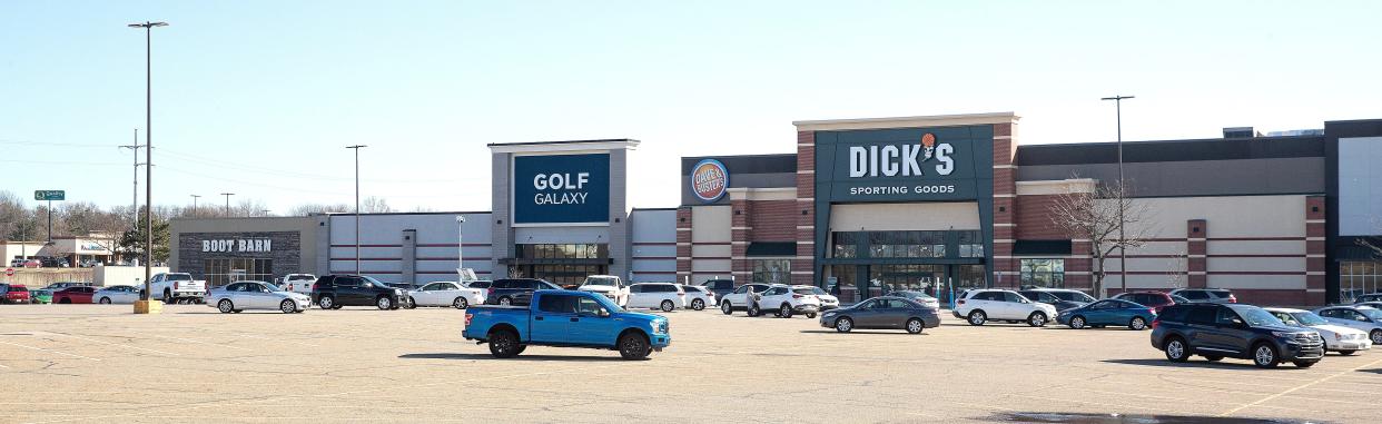 The large commercial building that houses Dick's Sporting Goods, Golf Galaxy and Boot Barn, as well as Dave & Buster's restaurant, at Belden Village Mall has sold to a Texas-based real estate company for $21.3 million.