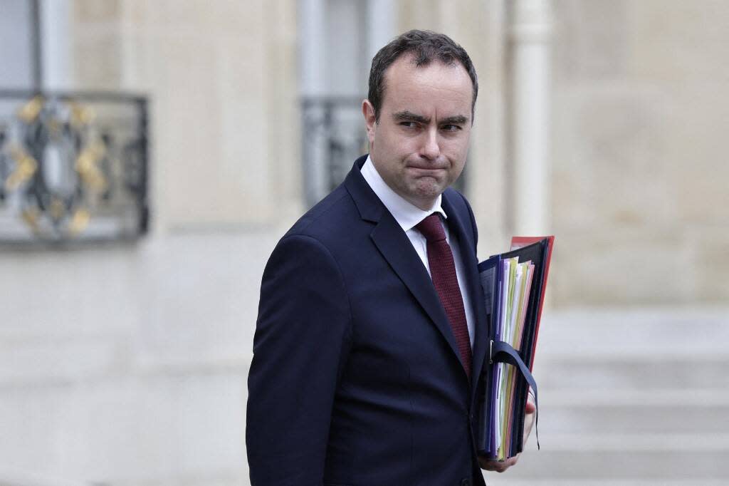 Sebastien Lecornu, le 6 mars 2024 quittant l’Élysée. 