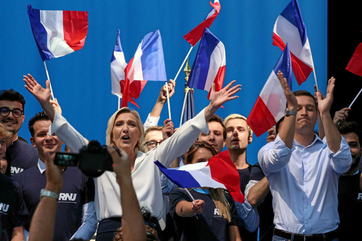 La passation de pouvoir entre Le Pen et Bardella au RN ce n'est à priori pas pour 2027.   - Credit:PASCAL GUYOT / AFP