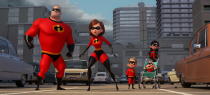 <p>Endlich mal wieder ein gutgelaunter Film! 14 Jahre mussten die Fans warten, bis die Fortsetzung von „Die Unglaublichen“ endlich in die Kinos kam. Die Story um Elastigirl und Dr. Incredible punktet nicht nur mit 1a Computeranimationskunst von Pixar, sondern auch mit besten Synchronstimmen (unter anderem Holly Hunter, Samuel L. Jackson, Sophia Bush und Isabella Rossellini). Seit Filmstart spielte „Die Unglaublichen 2“ ganze 1,241 Milliarden US-Dollar ein. </p>