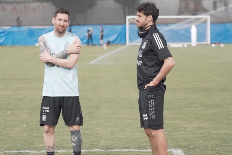 Los comentarios en las redes sobre la foto de Messi y Aimar