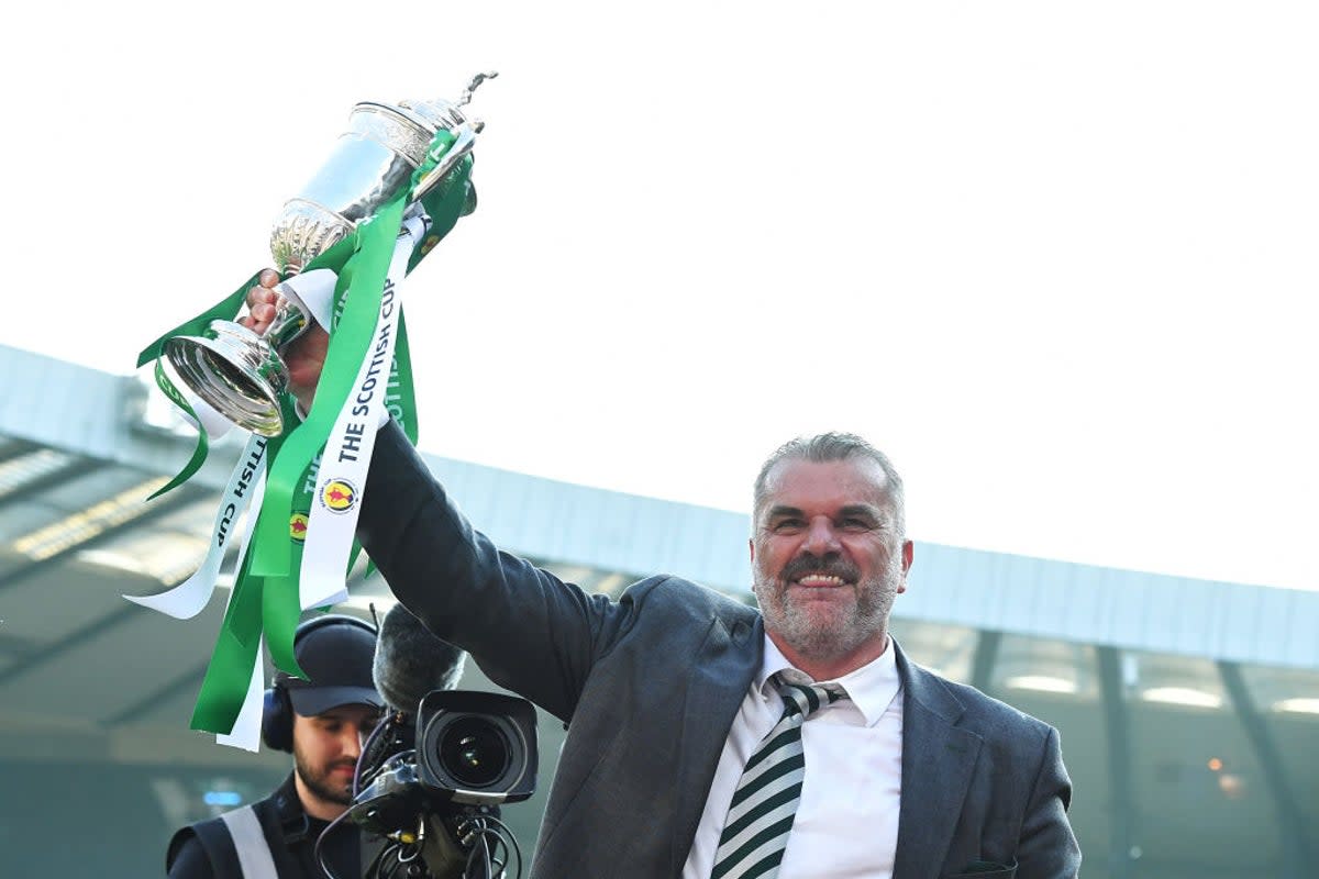 Postecoglou celebrates with the Scottish Cup (Getty Images)