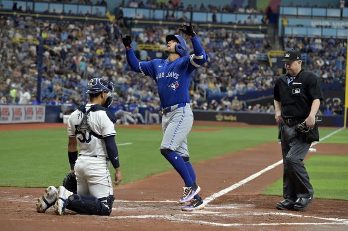 MLB opening day: Toronto Blue Jays defeat Tampa Bay Rays