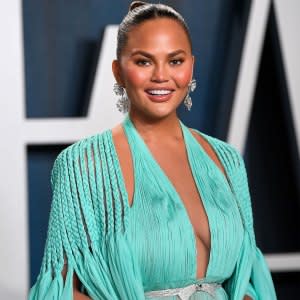 Chrissy Teigen Reveals the Results of ‘Fat Removal’ Surgery on Her Face