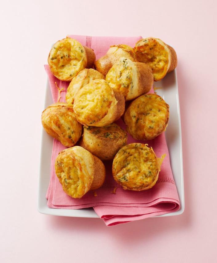 <p>When in doubt, go with these mini cheesy popovers. They're super easy to make and absolutely scrumptious. </p>
