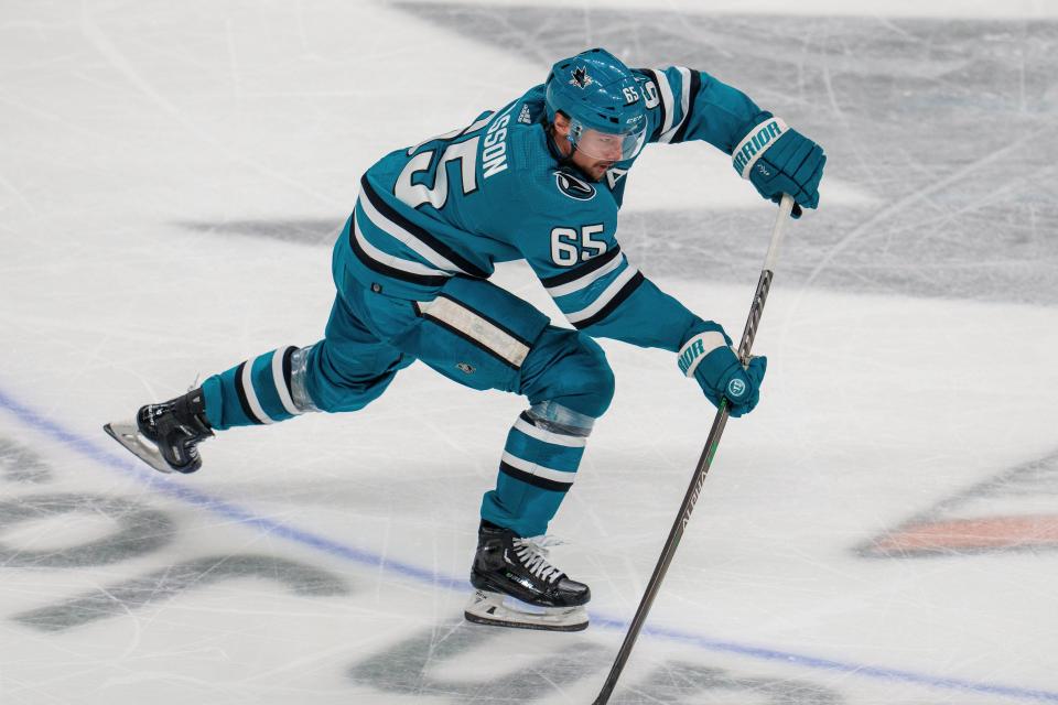 San Jose Sharks defenseman Erik Karlsson finished with 101 points this season.