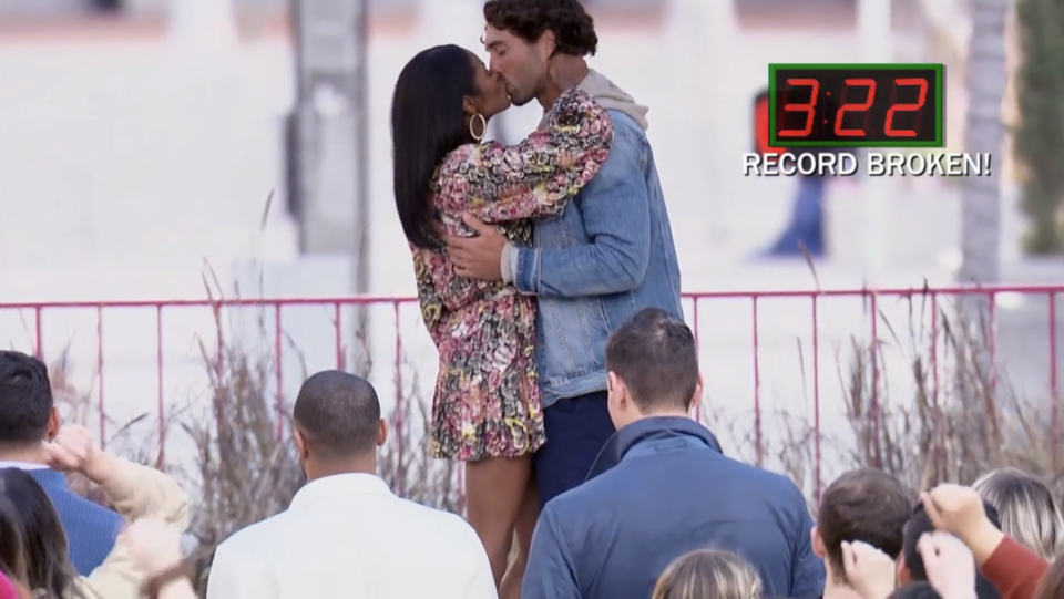 Charity and Joey make out on 'The Bachelorette'