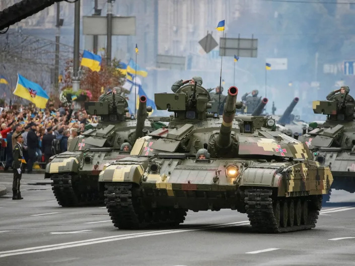 Ukraine T-64 tanks