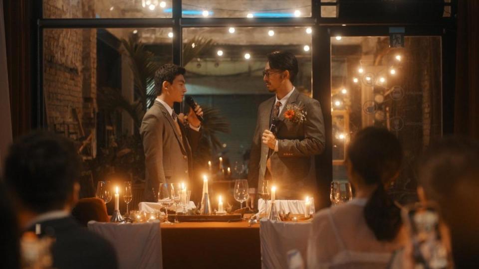 張洛偍、楊宗昇在片中飾演一對將步入禮堂的同志情侶。（圖／高雄市電影館提供）