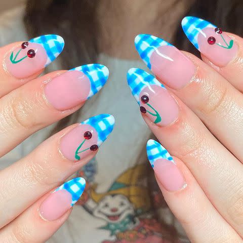 <p>Instagram/<a href="https://www.instagram.com/fleuryrosenails/" data-component="link" data-source="inlineLink" data-type="externalLink" data-ordinal="1">@fleuryrosenails</a></p>