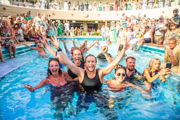 Olly Murs cooled off in the Skydome's pool.