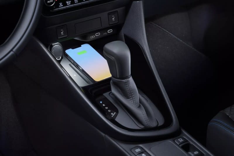 無線充電搭配無線Apple CarPlay以及Android Auto創造了優異的使用體驗。