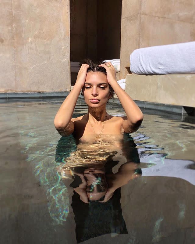 71) March 2018 - Emily Ratajkowski nude Instagram pics