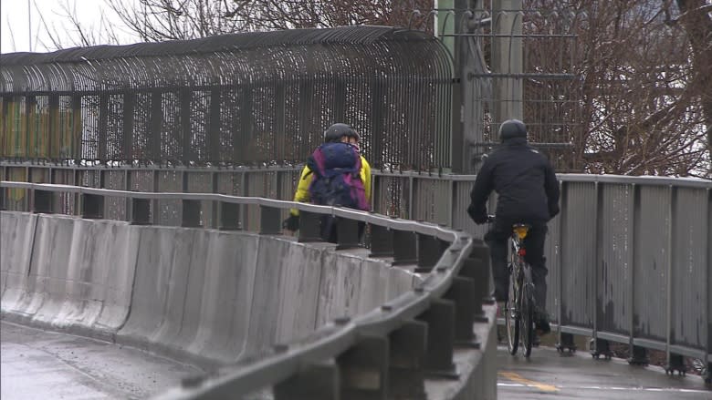 Some good news, some bad news for Jacques Cartier Bridge bike-path users