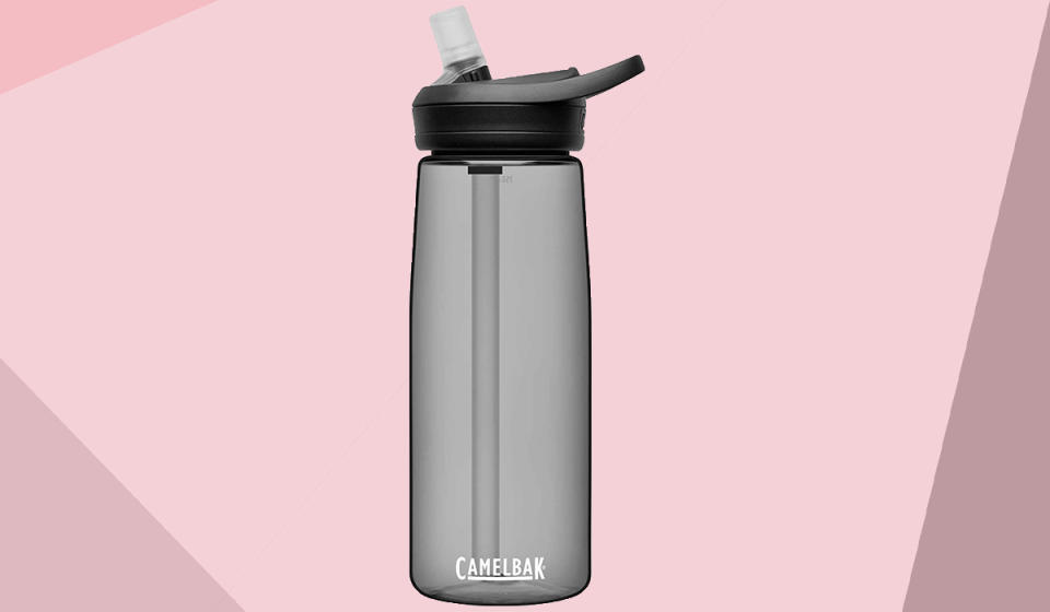 Score a CamelBak for 40 percent off. (Photo: Amazon)