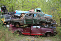 <p>It has beaten the odds and survived for well over 70 years, but now this 1951 Chevrolet Deluxe’s days are numbered. It’s part of a collection of cars <strong>ready to be crushed</strong>, and considering its awful condition, we aren’t surprised. It’s the only classic in this unfortunate pile.</p>