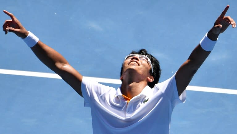 South Korea's Chung Hyeon battled past unheralded American Tennys Sandgren 6-4, 7-6 (7/5), 6-3 to become the lowest-ranked semi-finalist since Marat Safin in 2004