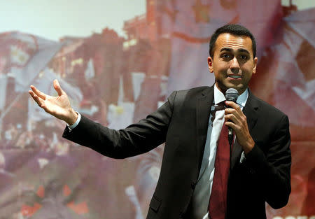 5-Star Movement leader Luigi Di Maio speaks to supporters in Pomigliano D'Arco, Italy, March 6, 2018. REUTERS/Ciro De Luca