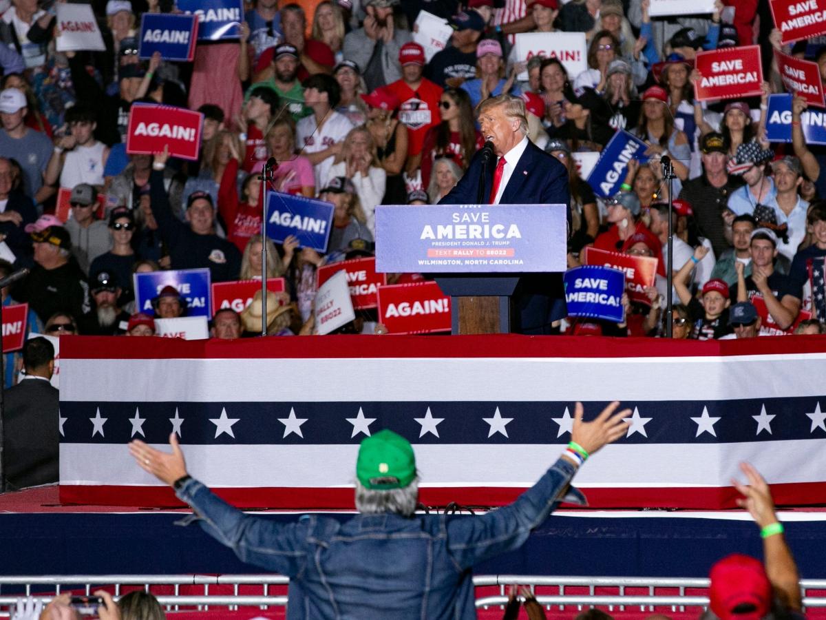 NFL star caught on camera giving Trump rally the finger