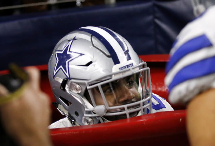 Ezekiel Elliott won't be fined for his Salvation Army kettle celebration. (AP)