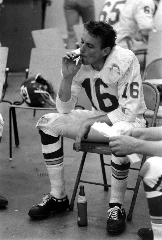 Len Dawson, Hall of Fame quarterback, dead at 87