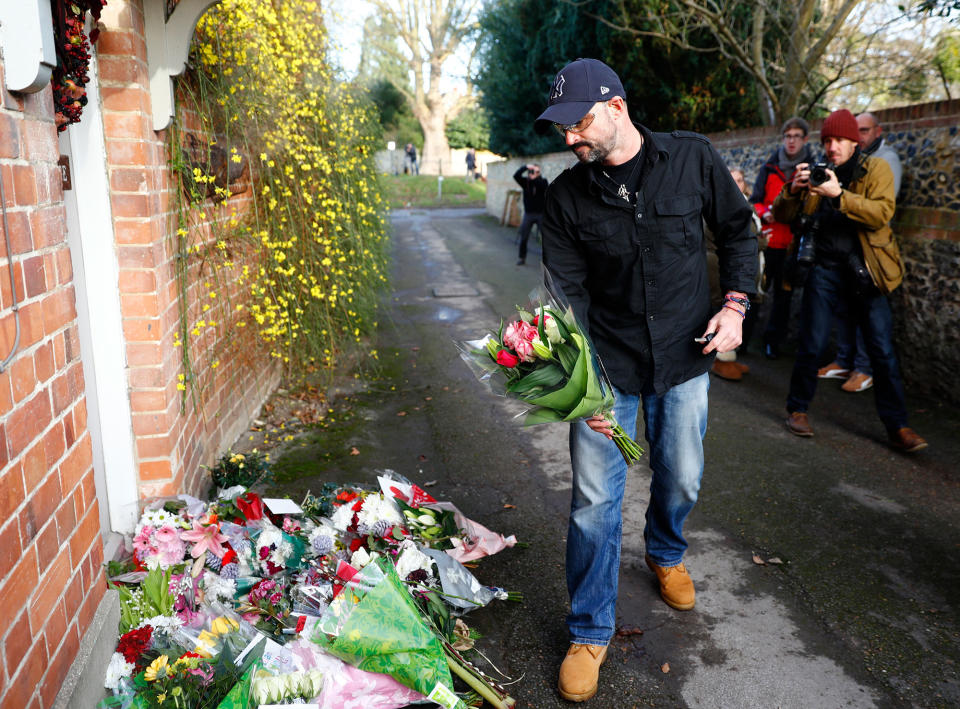 Fans mourn the death of George Michael