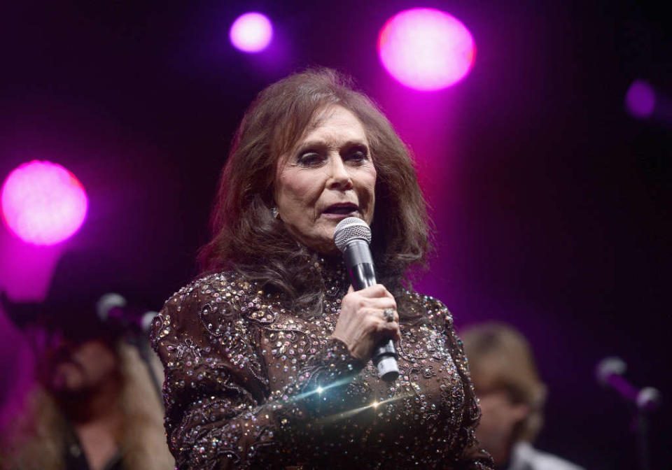 4 octobre - Loretta Lynn - Loretta Lynn, légende de la musique country américaine, est décédée à l’âge de 90 ans.