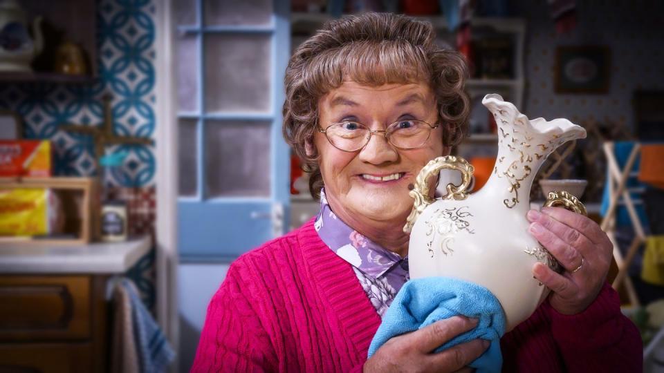 brendan ocarroll, mrs brown, mrs browns boys, mrs browns boys 2022 new years special