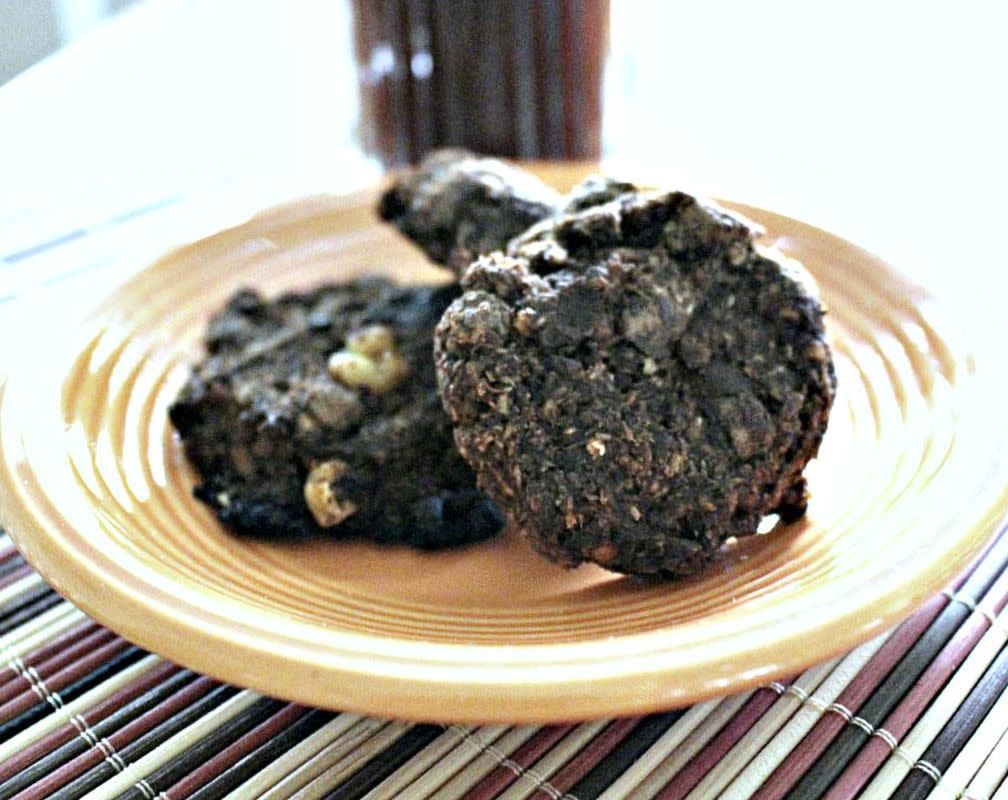 <p>These cookies are made with all healthy ingredients and still are so decadent tasting. My kids and husband love these and don’t believe me when I tell them they are made with quinoa. You have to try these. Bet you will love them too! Get the recipe <a href="https://skinnysweetsdaily.com/chunky-double-chocolate-quinoa-cookies/" rel="nofollow noopener" target="_blank" data-ylk="slk:HERE;elm:context_link;itc:0;sec:content-canvas" class="link rapid-noclick-resp">HERE</a>. </p>