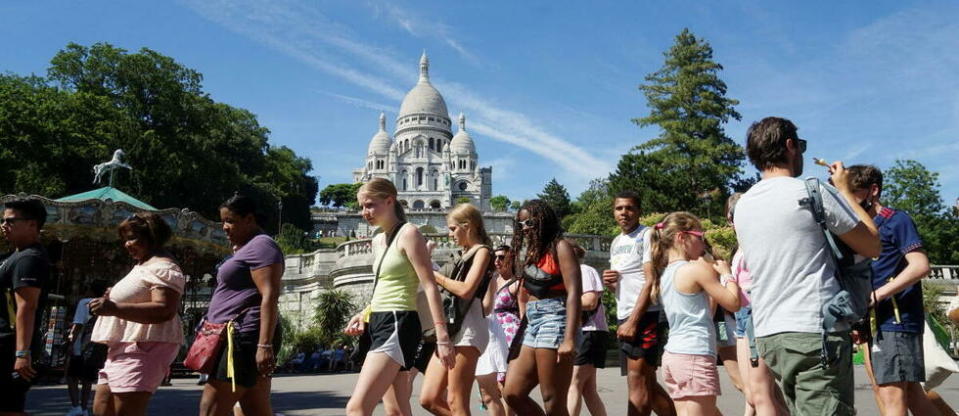 La France a engrangé des bénéfices records liés au tourisme international en 2022, selon Atout France.  - Credit:MYRIAM TIRLER / Hans Lucas / Hans Lucas via AFP