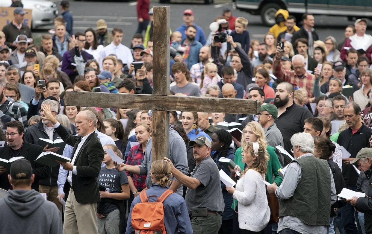 Members of Christ Church in Moscow, Idaho, protest an order to either socially distance or wear a face mask in public. <a href="https://www.spokesman.com/stories/2020/oct/07/trump-tweets-video-of-idaho-church-gathering-false/" rel="nofollow noopener" target="_blank" data-ylk="slk:Geoff Crimmins/The Moscow-Pullman Daily News;elm:context_link;itc:0;sec:content-canvas" class="link ">Geoff Crimmins/The Moscow-Pullman Daily News</a>, <a href="http://creativecommons.org/licenses/by-sa/4.0/" rel="nofollow noopener" target="_blank" data-ylk="slk:CC BY-SA;elm:context_link;itc:0;sec:content-canvas" class="link ">CC BY-SA</a>