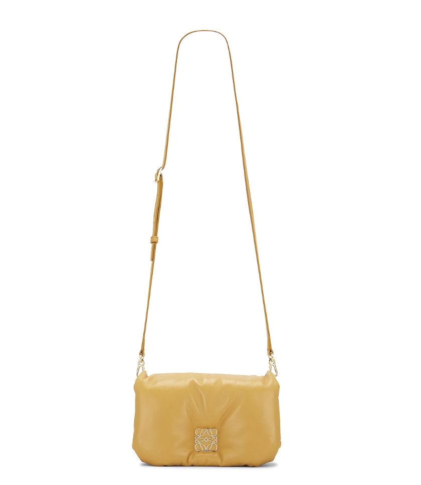 LOEWE Handbags 30% Off Flash Sale! Summer Theme Straw Tote is Reduced to $8,7XX, Goya Pillow Handbag is as Low as $14,8XX｜ Yahoo Shopping Festival