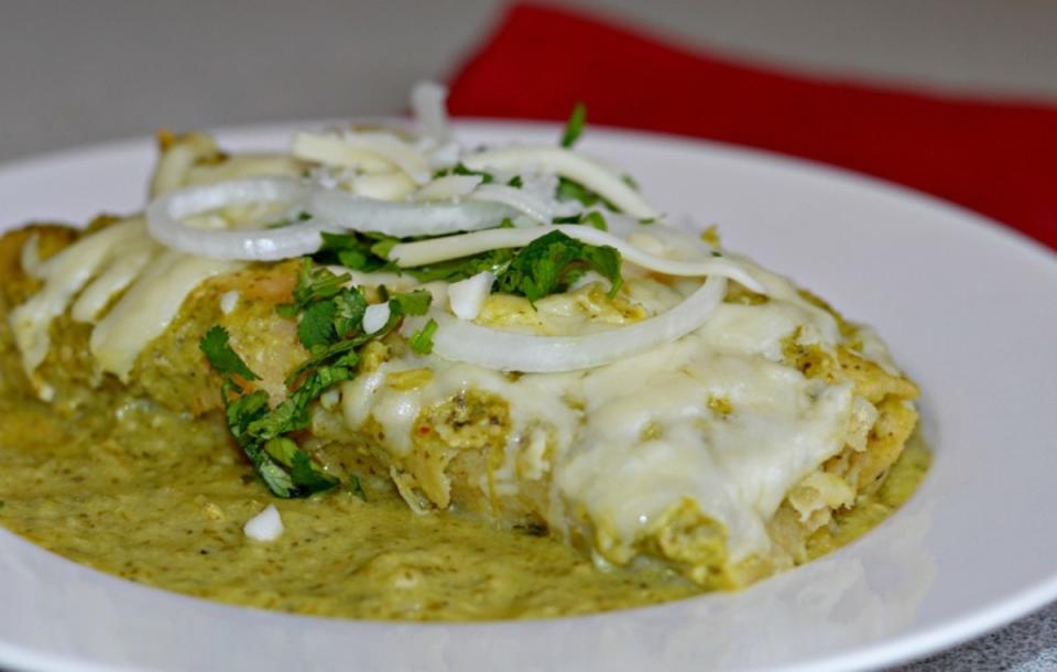 <p>My Latina Table</p><p>Learn how to make traditional Enchiladas Verdes from scratch. Get the recipe <a href="http://mylatinatable.com/homemade-enchiladas-verdes/" rel="nofollow noopener" target="_blank" data-ylk="slk:HERE;elm:context_link;itc:0;sec:content-canvas" class="link ">HERE</a>.</p>
