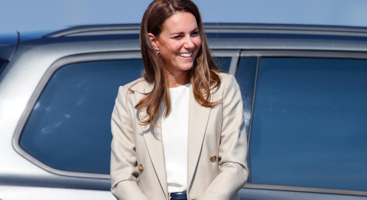 The Duchess of Cambridge's sell-out Reiss blazer is now back in stock. (Getty Images) 