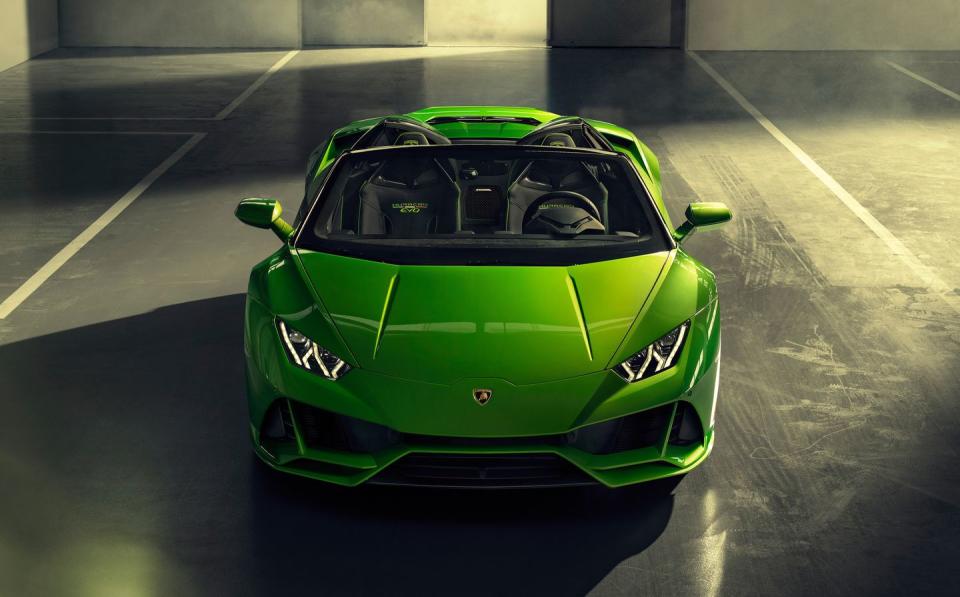 <p>Lamborghini is claiming a zero-to-6o-mph time of 3.1 seconds and a top speed of 202 mph; while we're confident we'll be able to shave a tenth or two from that zero-to-60 time, it'll take a poised driver to confirm the 202-mph top speed-not that we have any reason to doubt it.</p>