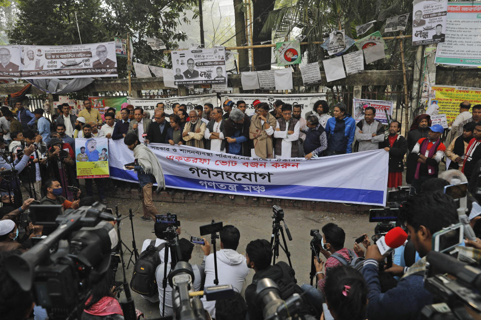 Gono Odhikar Porishod hold a protest calling for free and fair elections, in Dhaka, Bangladesh, Friday, Jan. 5, 2024. Bangladesh’s main opposition party called for general strikes on the weekend of the country's parliamentary election, urging voters to join its boycott. This year, ballot stations are opening amid an increasingly polarized political culture led by two powerful women; current Prime Minister Sheikh Hasina and opposition leader and former premier Khaleda Zia. (AP Photo/Mahmud Hossain Opu)