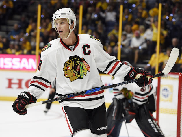 NASHVILLE, TN - OCTOBER 14: Jonathan Toews #19 of the Chicago Blackhawks against the Nashville Predators at Bridgestone Arena on October 14, 2016 in Nashville, Tennessee. (Photo by Sanford Myers/Getty Images) *** Local Caption ***Jonathan Toews 