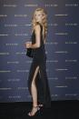 <p>Gold to black: Nach der Eröffnung des Filmfestivals im Berlinale Palast ging es für das Topmodel weiter zur Bulgari-Party im Soho House. Schneller Outfitfitwechsel – Schwarze Robe mit XXL-Schlitz. </p>