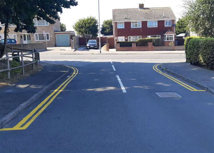 The estate often has problems with drivers from outside the area leaving their cars on the road, causing havoc along the winding road. (SWNS)
