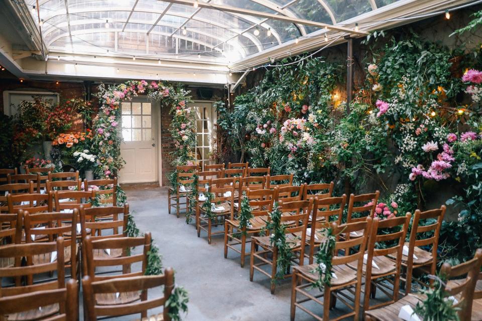 I have always loved Palma and its intimate patio garden; it has such charming energy. As soon as the idea popped into my head, I knew it was where I wanted to get married. The ceremony was at 11:00 a.m. and natural light poured into the space.