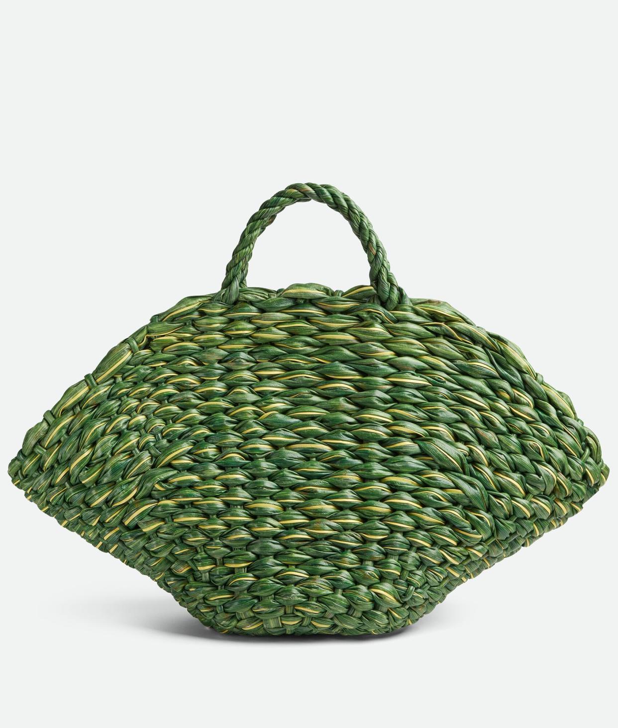 <p><a href="https://go.redirectingat.com?id=74968X1596630&url=https%3A%2F%2Fwww.bottegaveneta.com%2Fen-us%2Flarge-clam-raintree-seagrass-785749V40R08782.html&sref=https%3A%2F%2Fwww.elle.com%2Fculture%2Ftravel-food%2Fa40734913%2Felle-escapes-chicago%2F" rel="nofollow noopener" target="_blank" data-ylk="slk:Shop Now;elm:context_link;itc:0;sec:content-canvas" class="link rapid-noclick-resp">Shop Now</a></p><p>Large Clam</p><p>bottegaveneta.com</p><p>$21500.00</p>