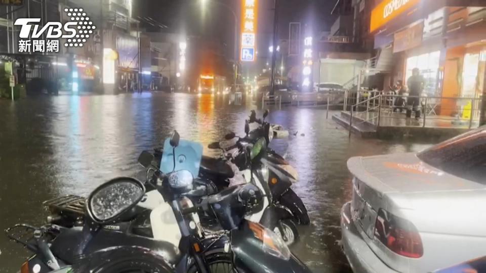 南部地區最近因短時強降雨積淹水頻傳。（圖／TVBS）