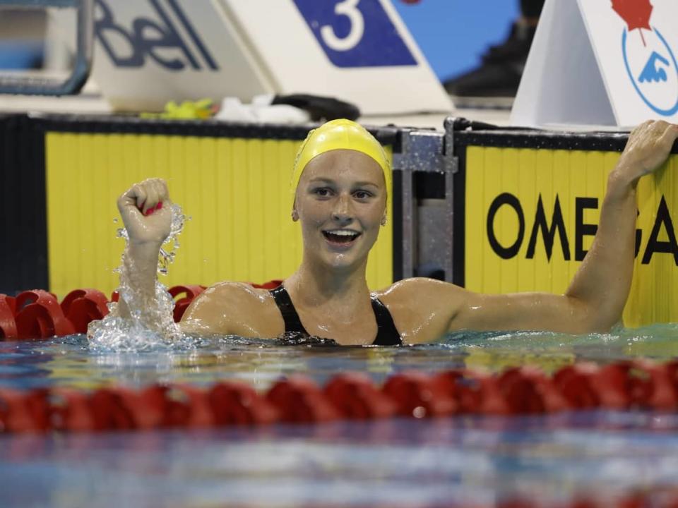 Summer McIntosh, seen Tuesday, set a world junior and Canadian record during her 200-metre butterfly victory in Toronto on Friday. McIntosh stopped the clock with a time of 2:04.70. (Michael P. Hall/Swimming Canada - image credit)