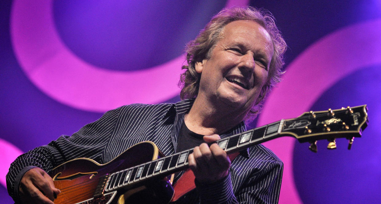  Lee Ritenour. 