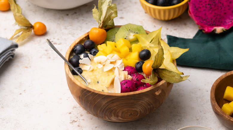 vibrant tropical smoothie bowl