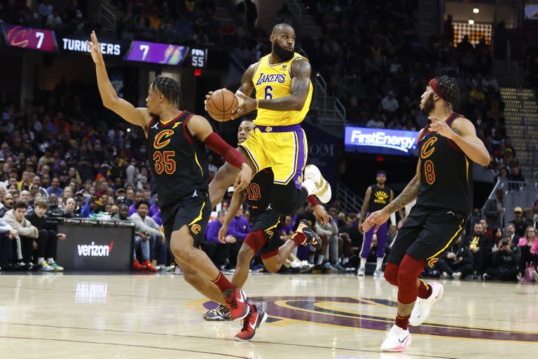 La magia de LeBron no alcanzó esta vez