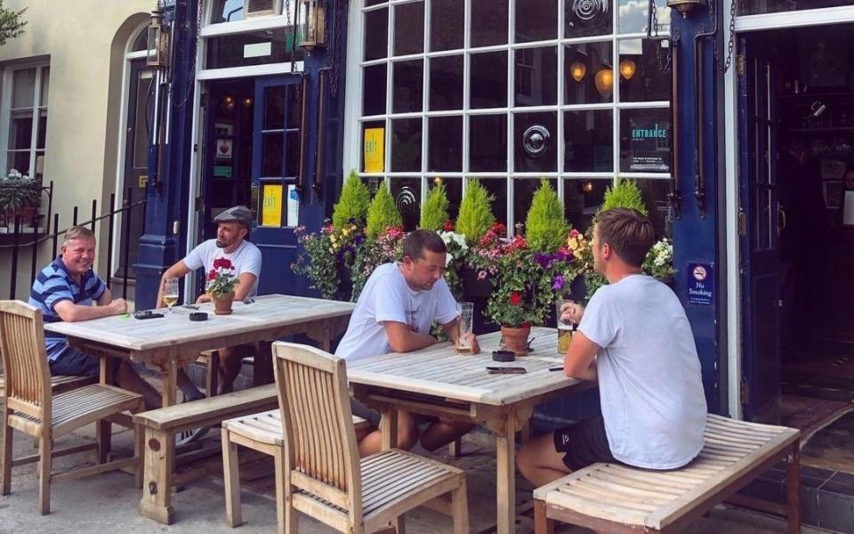 best pubs for outdoor dining - Prince Of Wales, Kennington