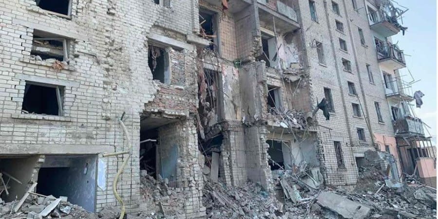 The Russians hit residential buildings in Voznesensk